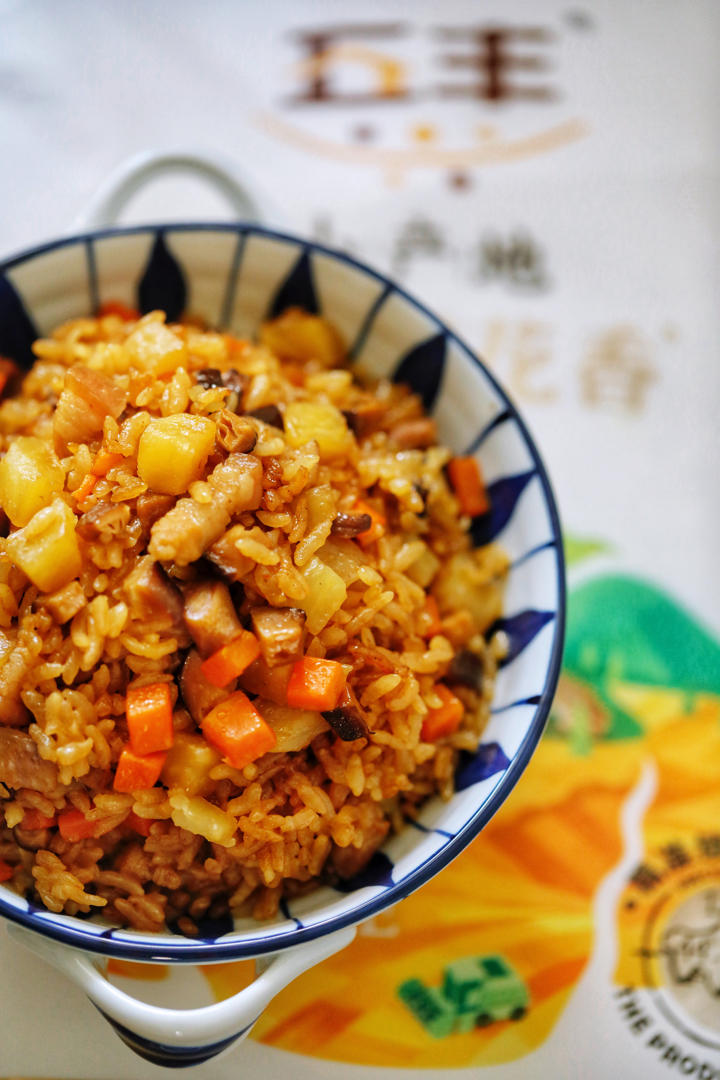 土豆五花肉焖饭