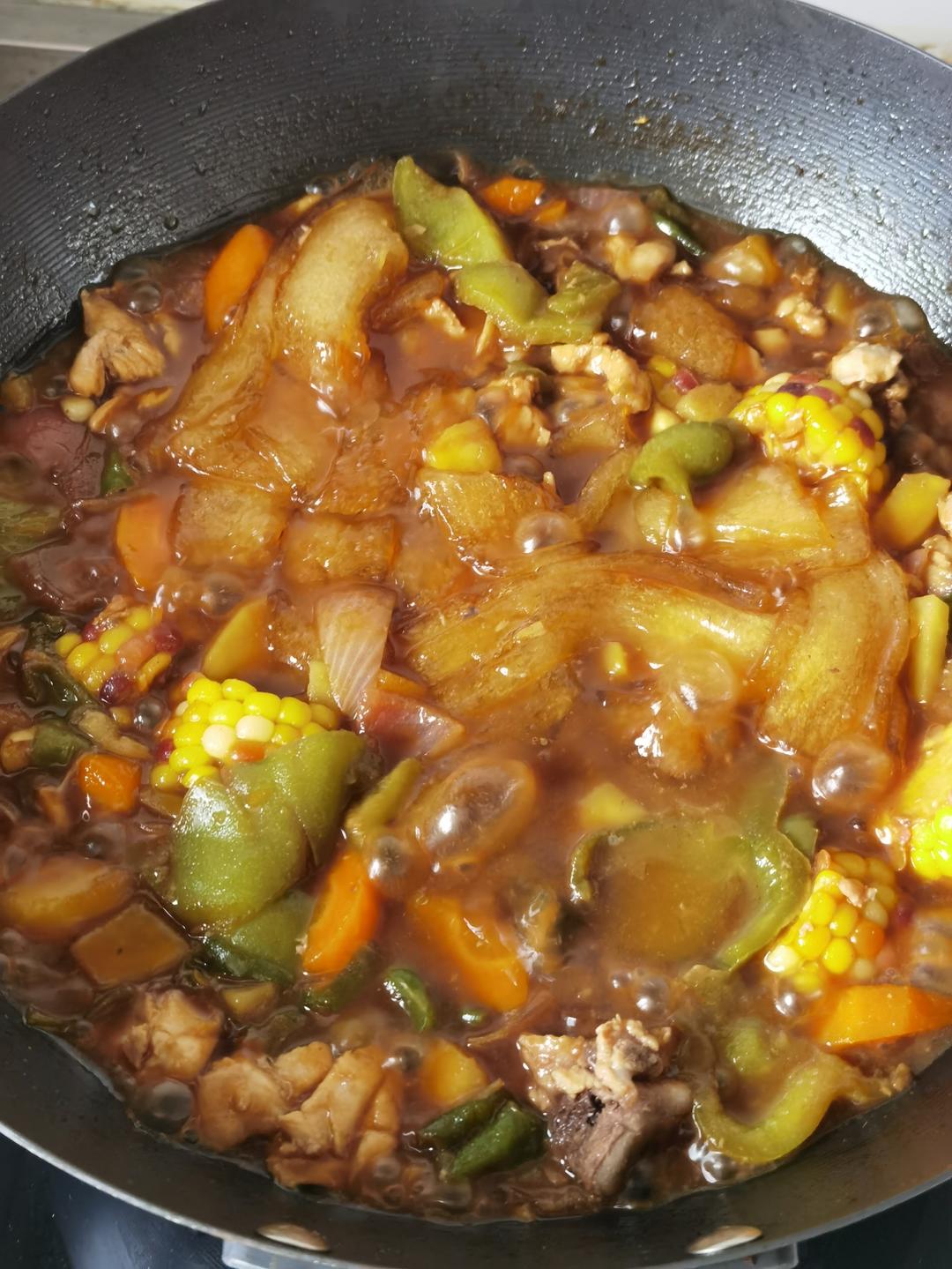 家常版三汁鸡翅焖锅