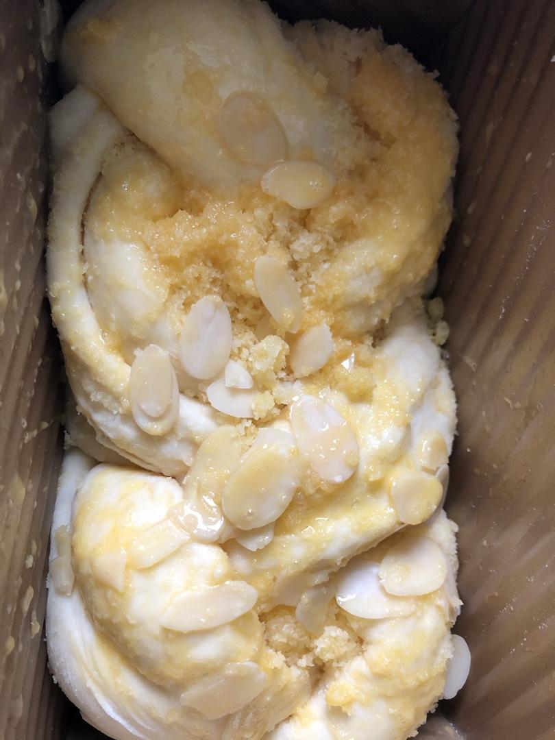 双倍椰蓉奶酥吐司