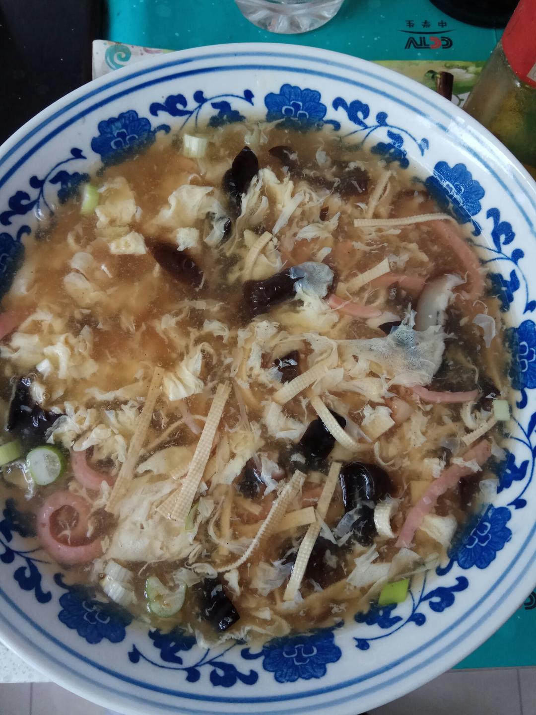 酸辣汤 Spicy & Sour Shredded Pork Soup