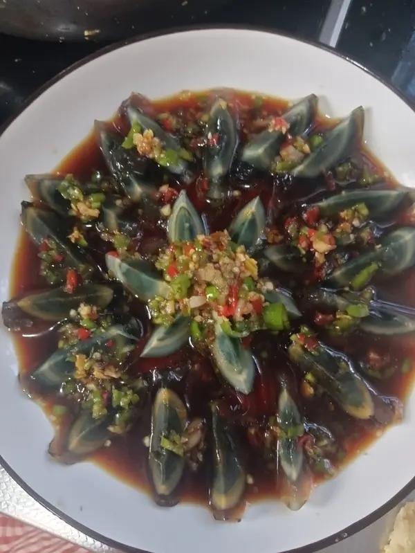 【凉拌皮蛋】酱汁这样调，好吃又爽口，美味翻倍