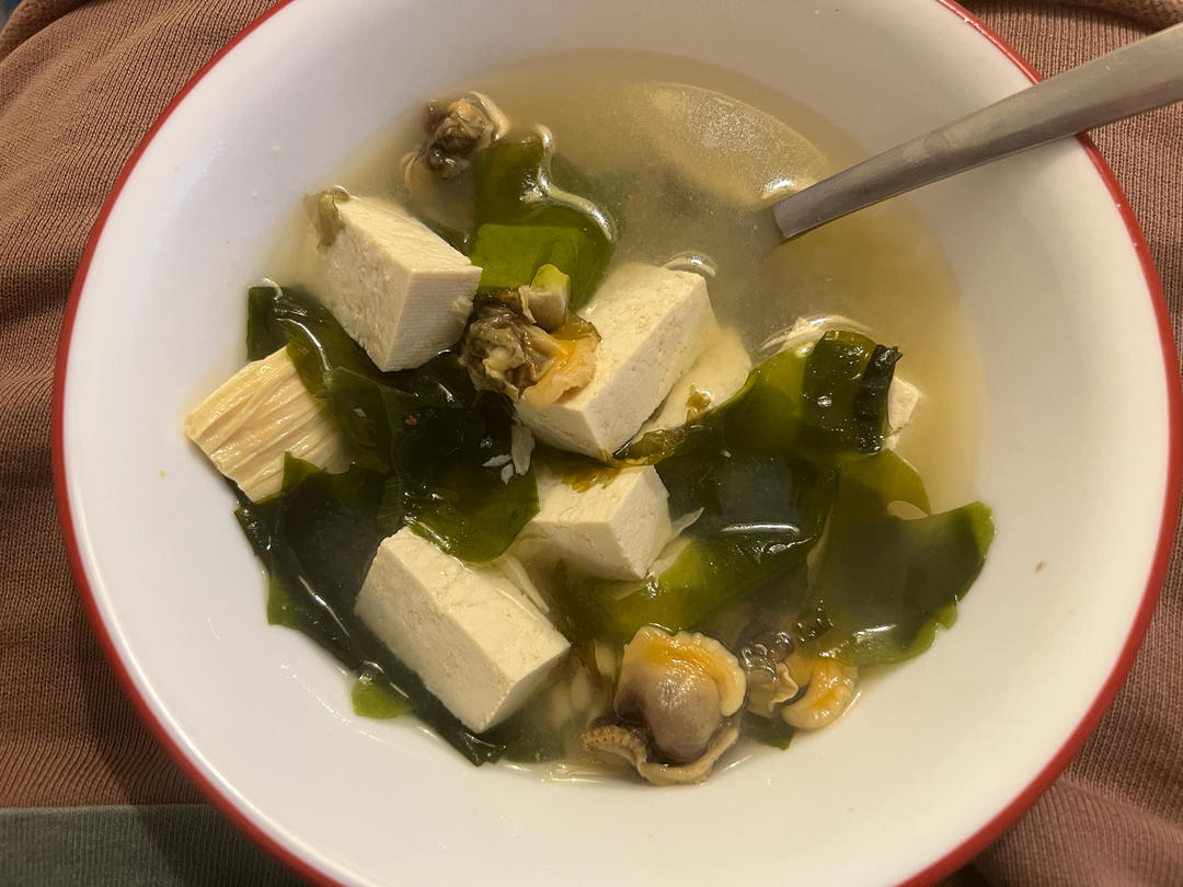 海带豆腐贝肉汤