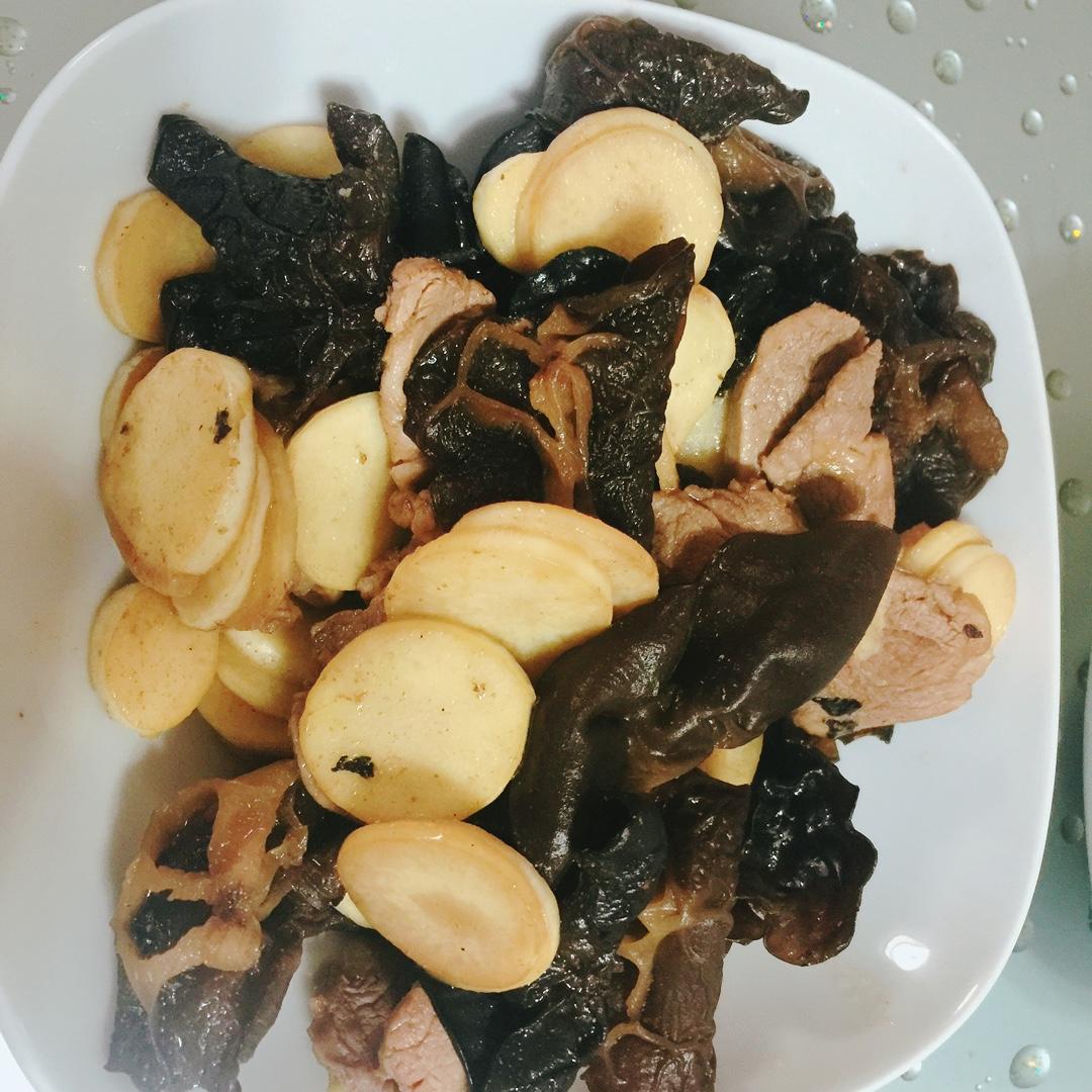 茭白木耳炒肉
