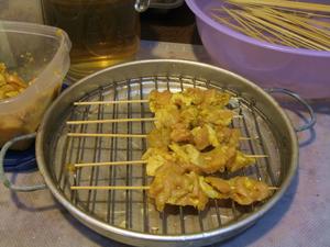 东南亚小吃【鸡肉沙爹】的做法 步骤5