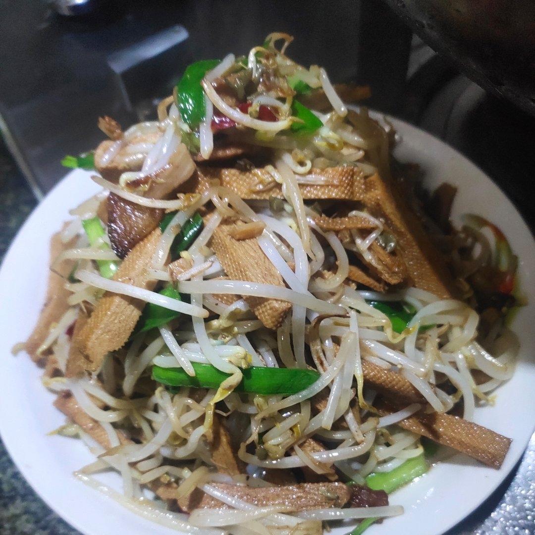 豆芽炒香干