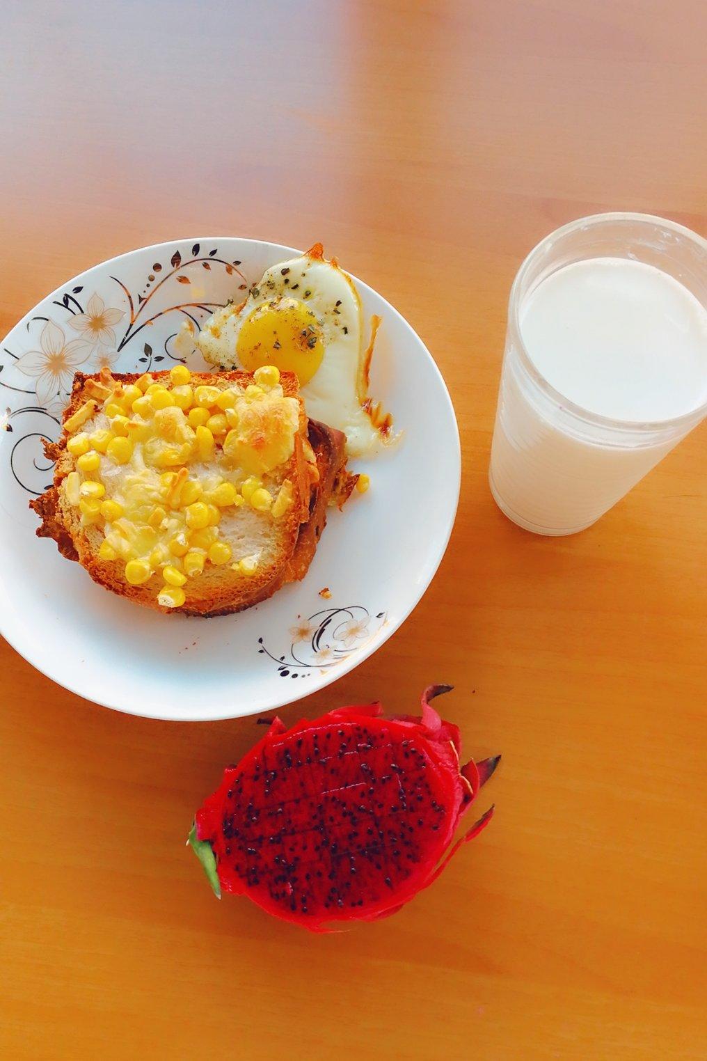 奶酪玉米烤吐司