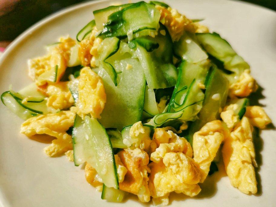 脆黄瓜炒鸡蛋～一菜登大堂