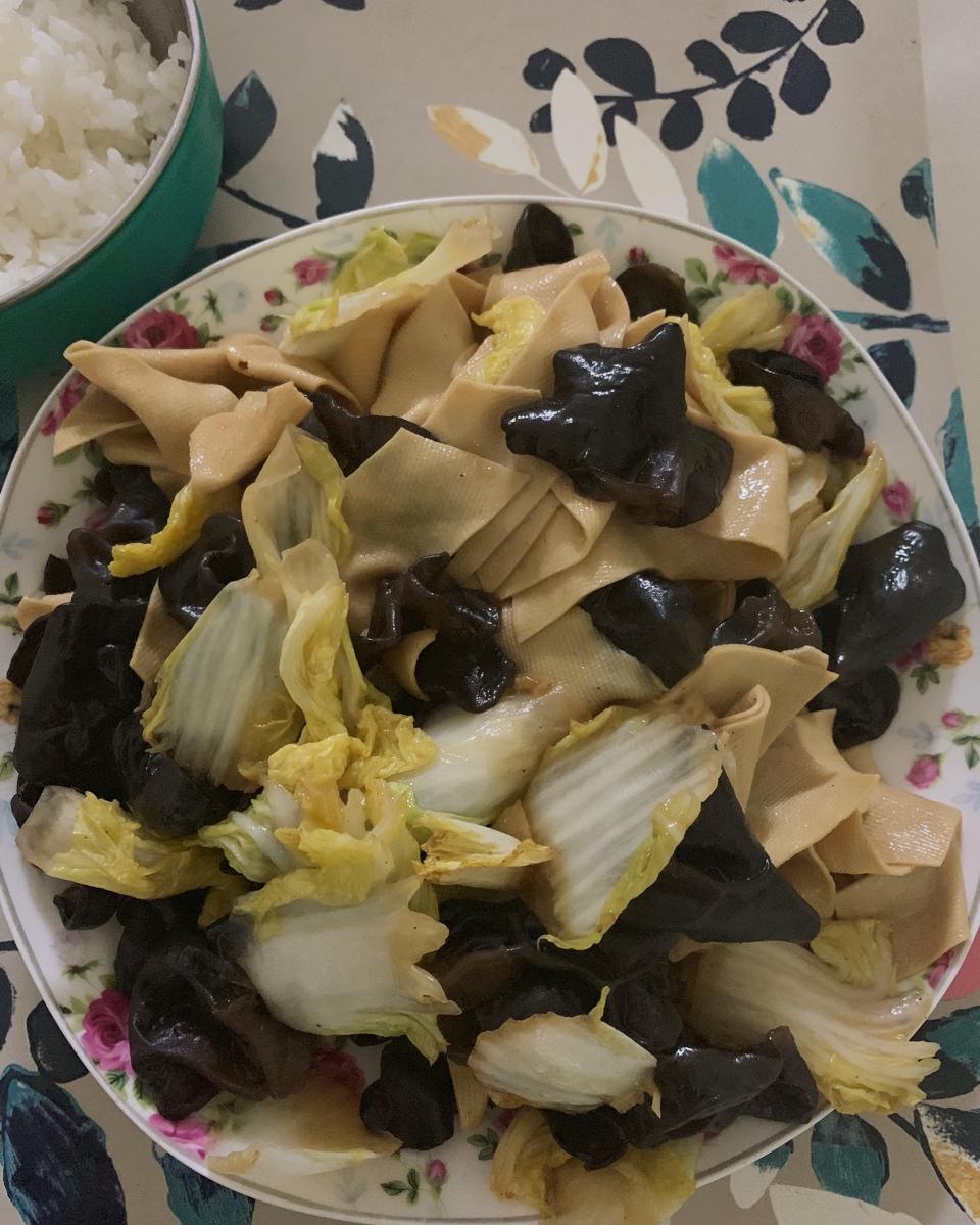白菜片炒木耳