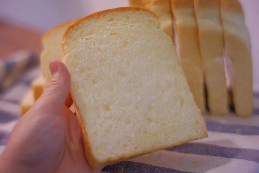 金大旺老师《食帖》:80％中种奶香吐司