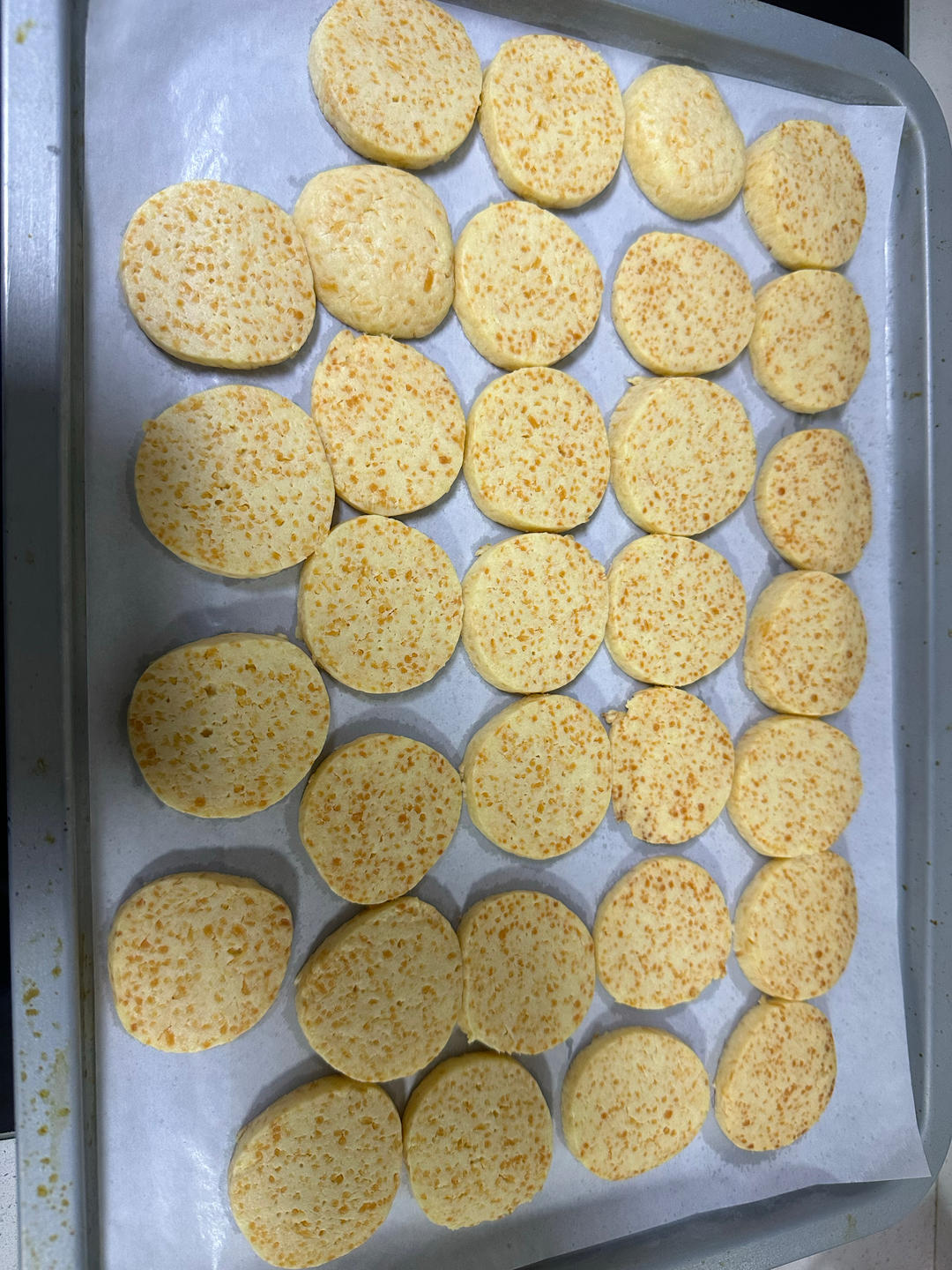 粒粒切达奶酪饼干