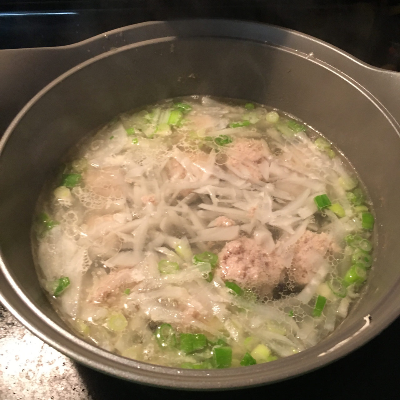 【10分钟系列】白萝卜豆腐圆子汤