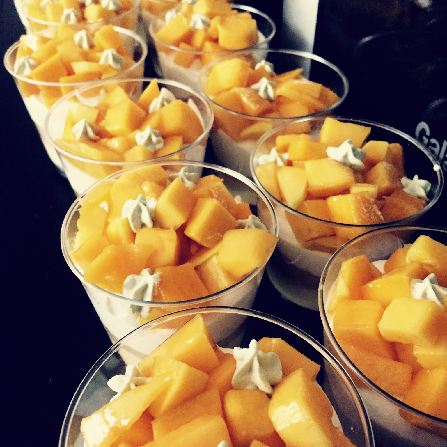 芒果木糠蛋糕杯