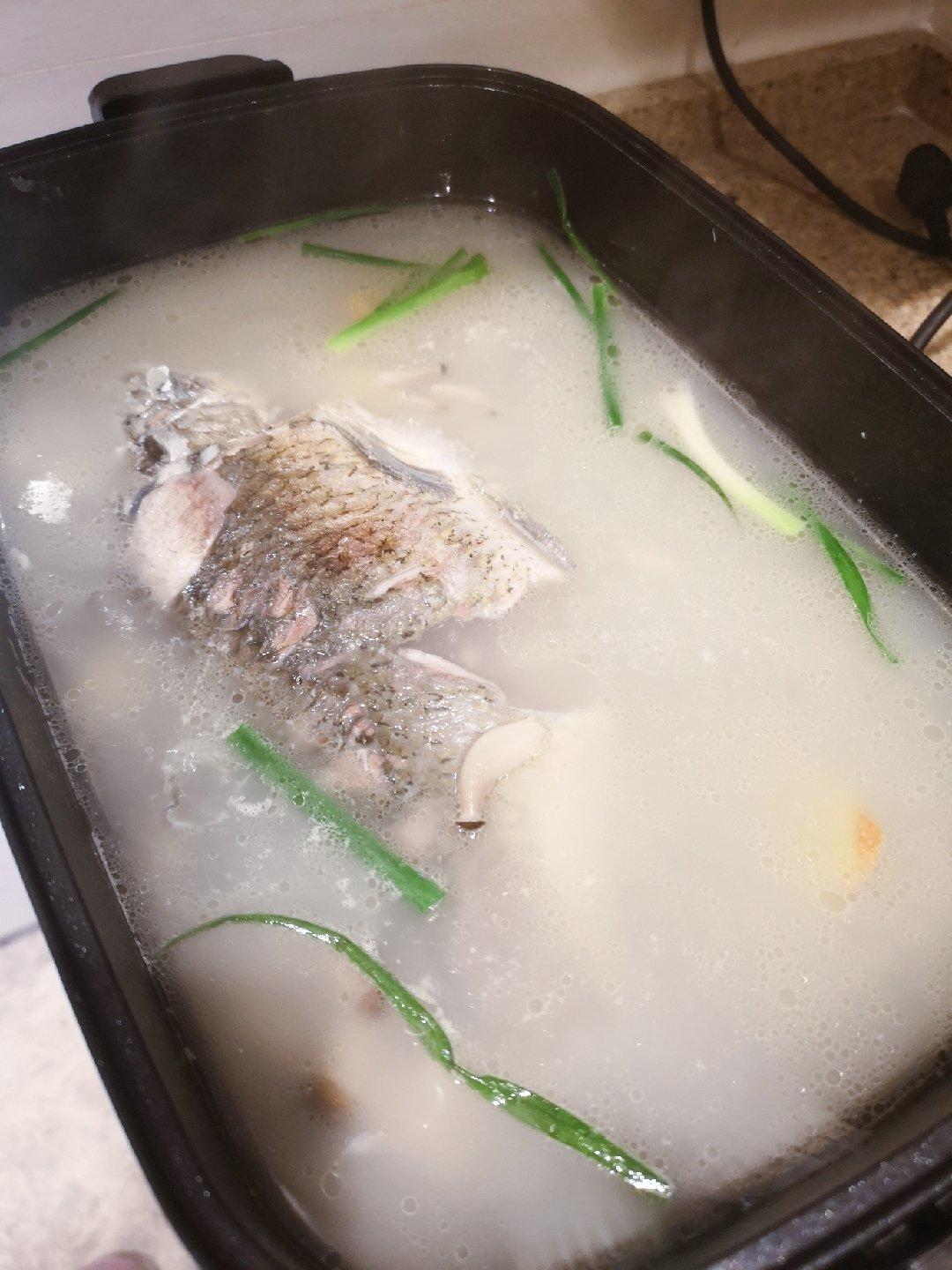 奶白鲫鱼汤，很多人第一步就错了