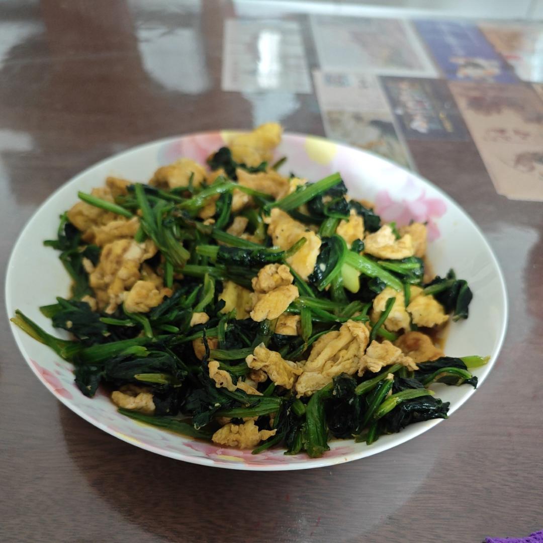 菠菜炒鸡蛋