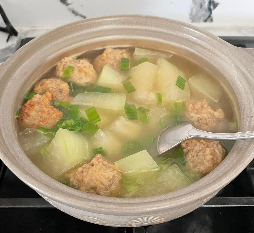 不用油不开油锅【冬瓜肉圆汤】