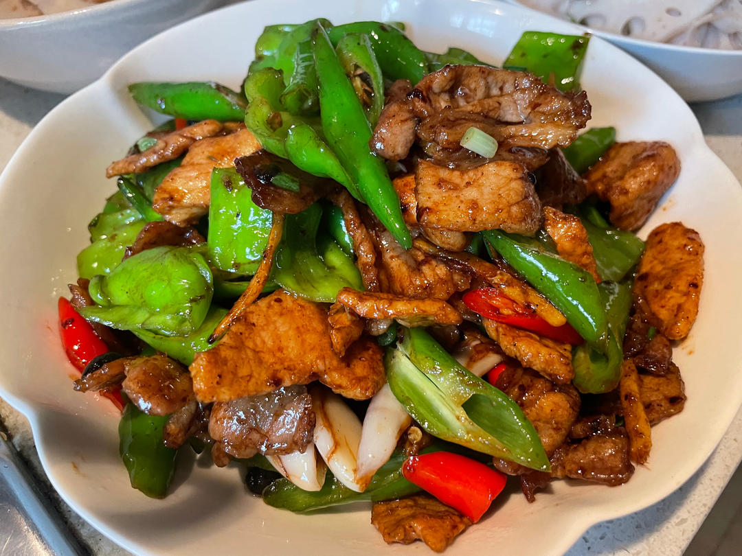 厨师长教你：“小炒肉”的家常做法，家常味很浓郁，先收藏起来