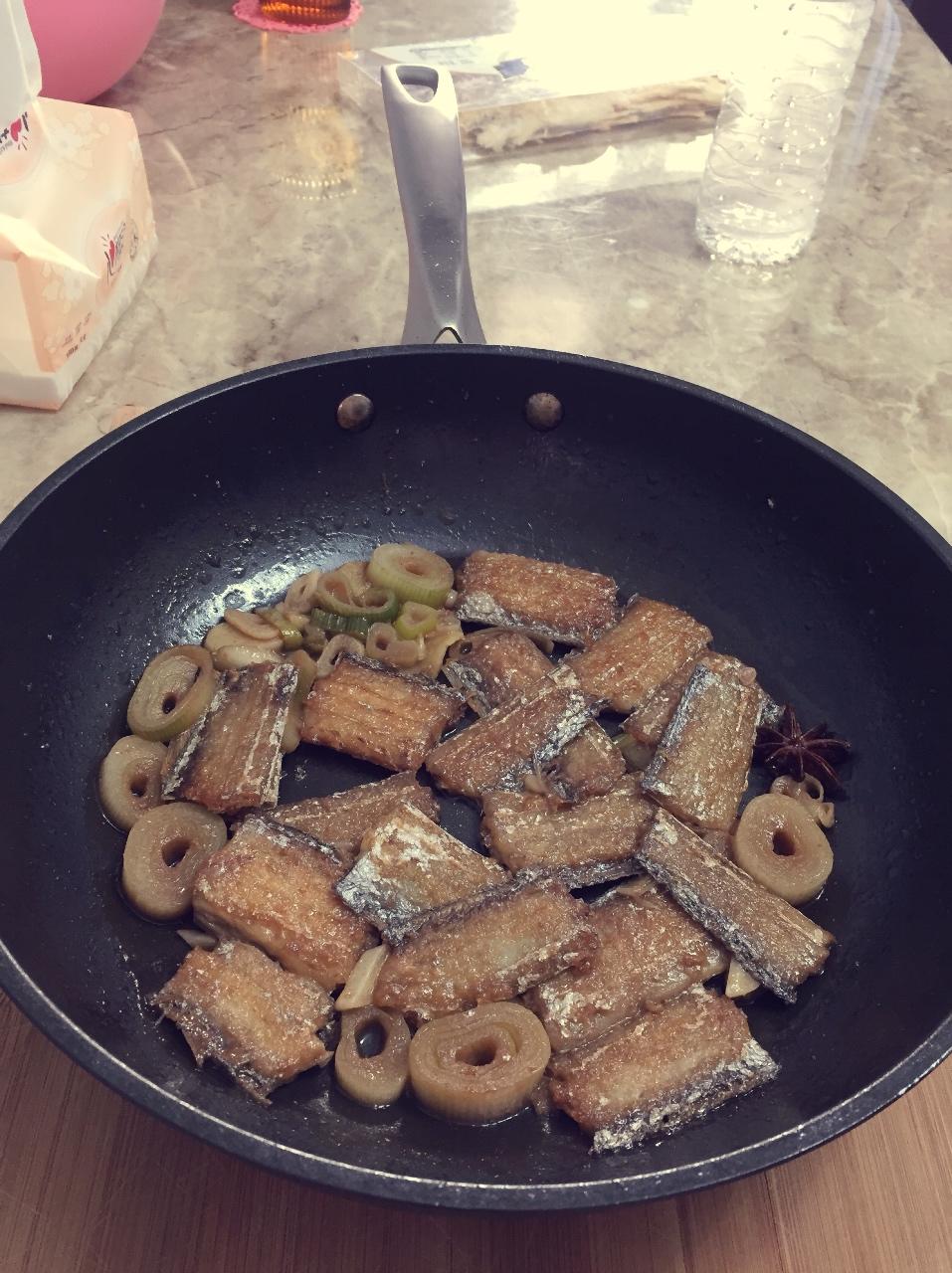 红烧带鱼
