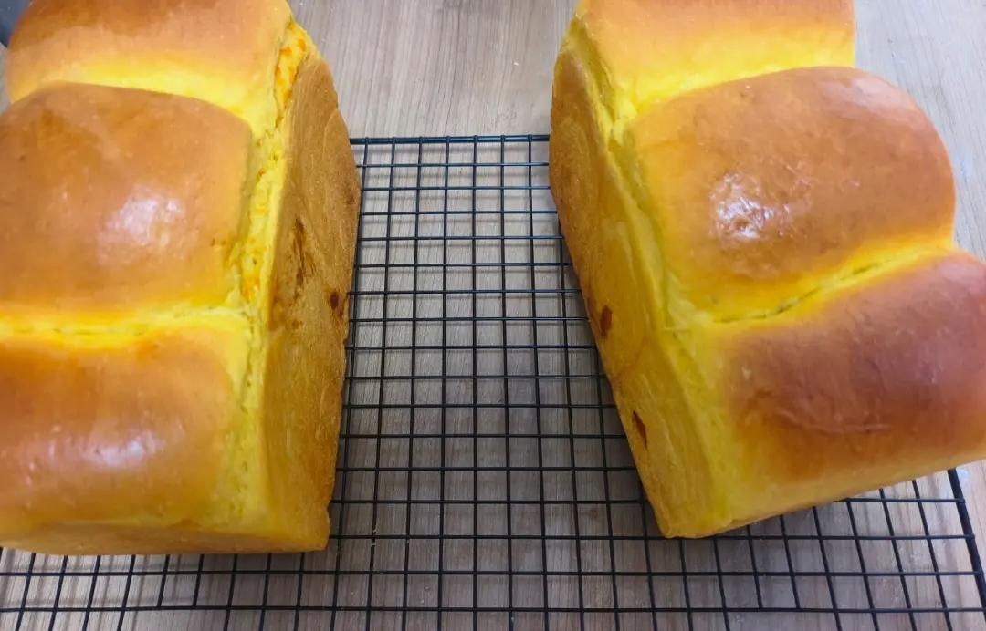 比戚风都软的烫种法南瓜吐司，带馅更好吃！