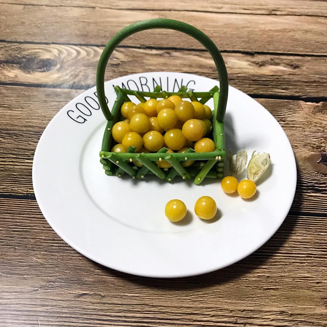 蔬菜盘饰拼盘摆盘（蒜苔小花篮）
