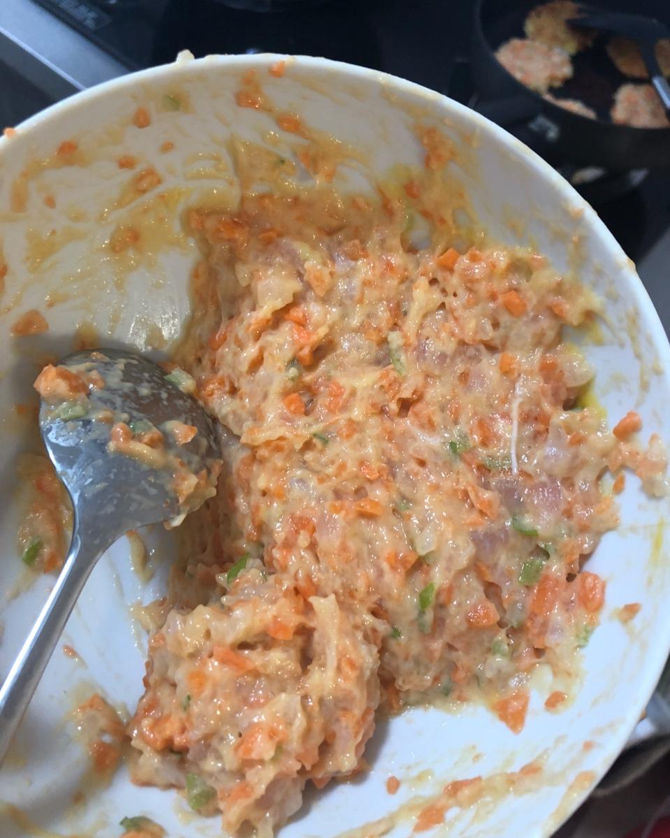 巴沙鱼胡萝卜鸡蛋饼【山姆厨房】