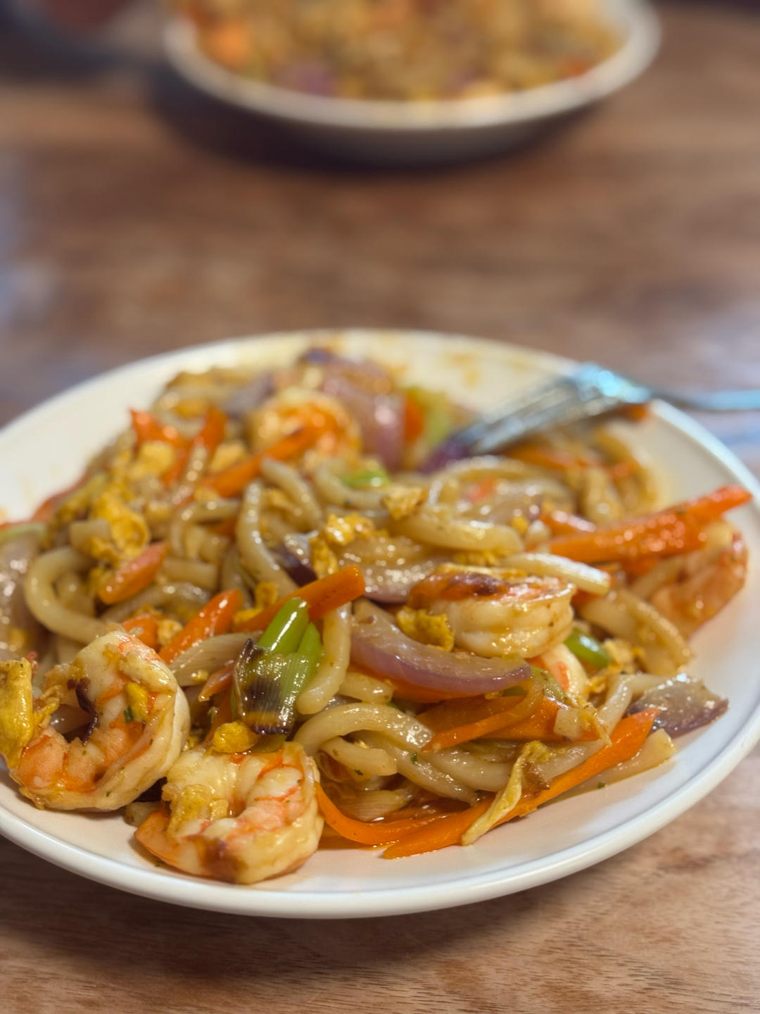 虾仁炒乌冬面～酱汁浓郁，瞬间光盘