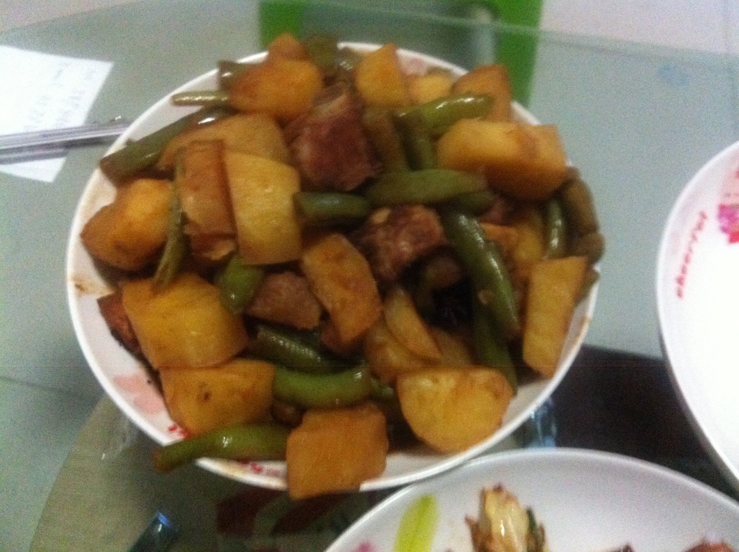 红烧排骨炖豆角土豆