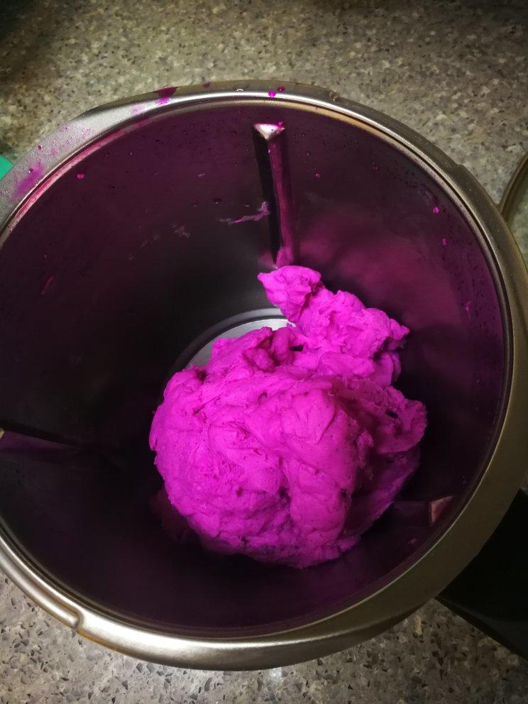 饺子皮，面条用面团