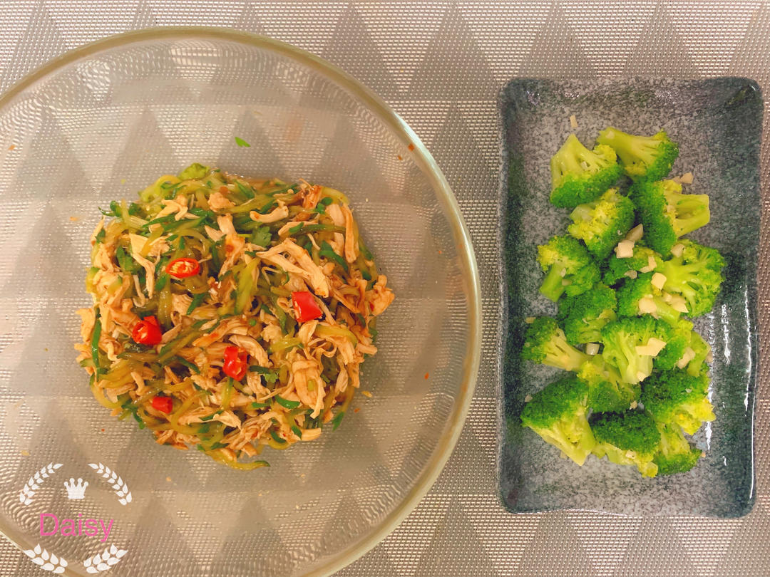 吃一口就上瘾！韩式凉拌鸡丝