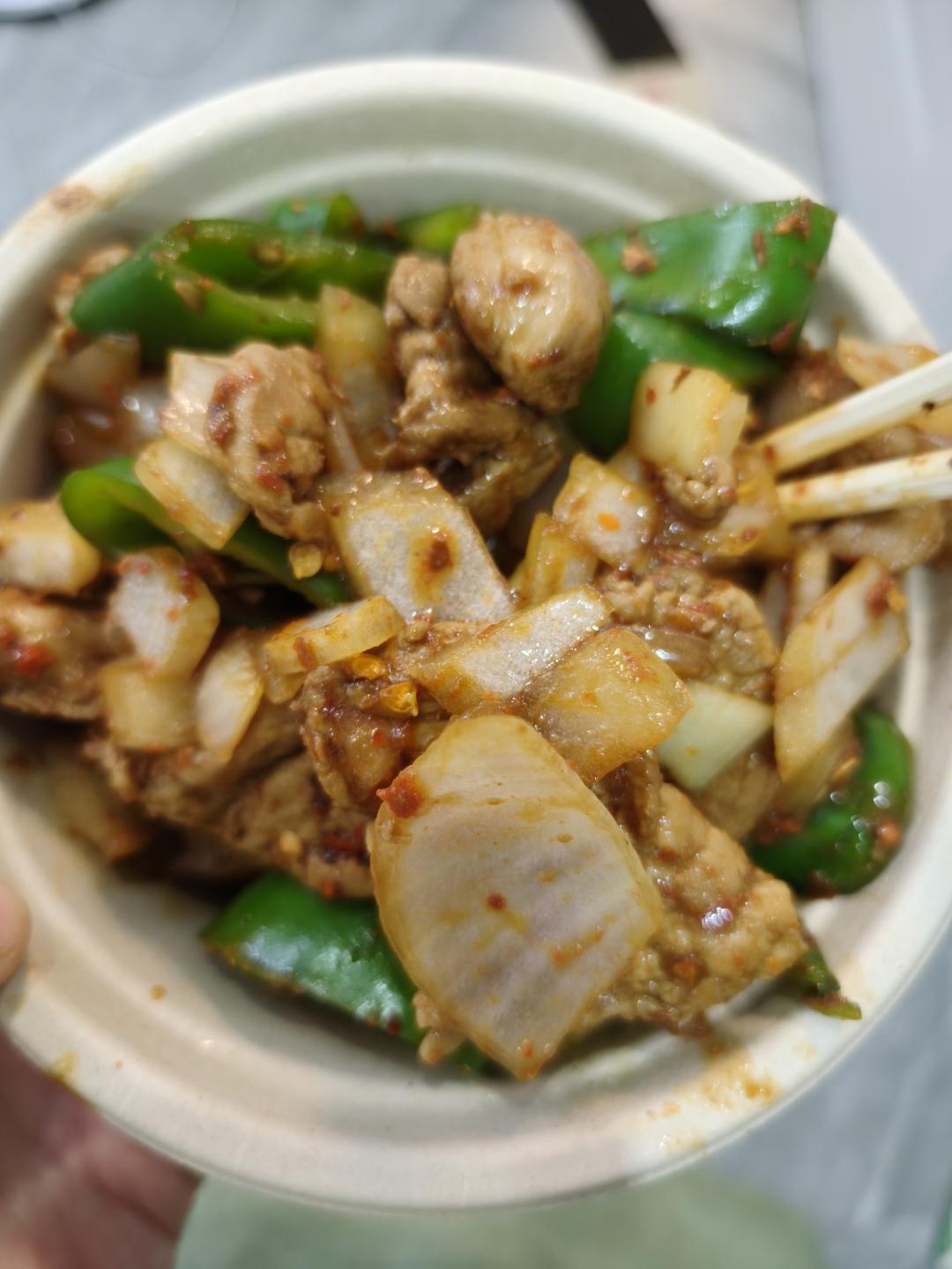 老少皆宜的一道“青椒洋葱爆炒牛肉”
