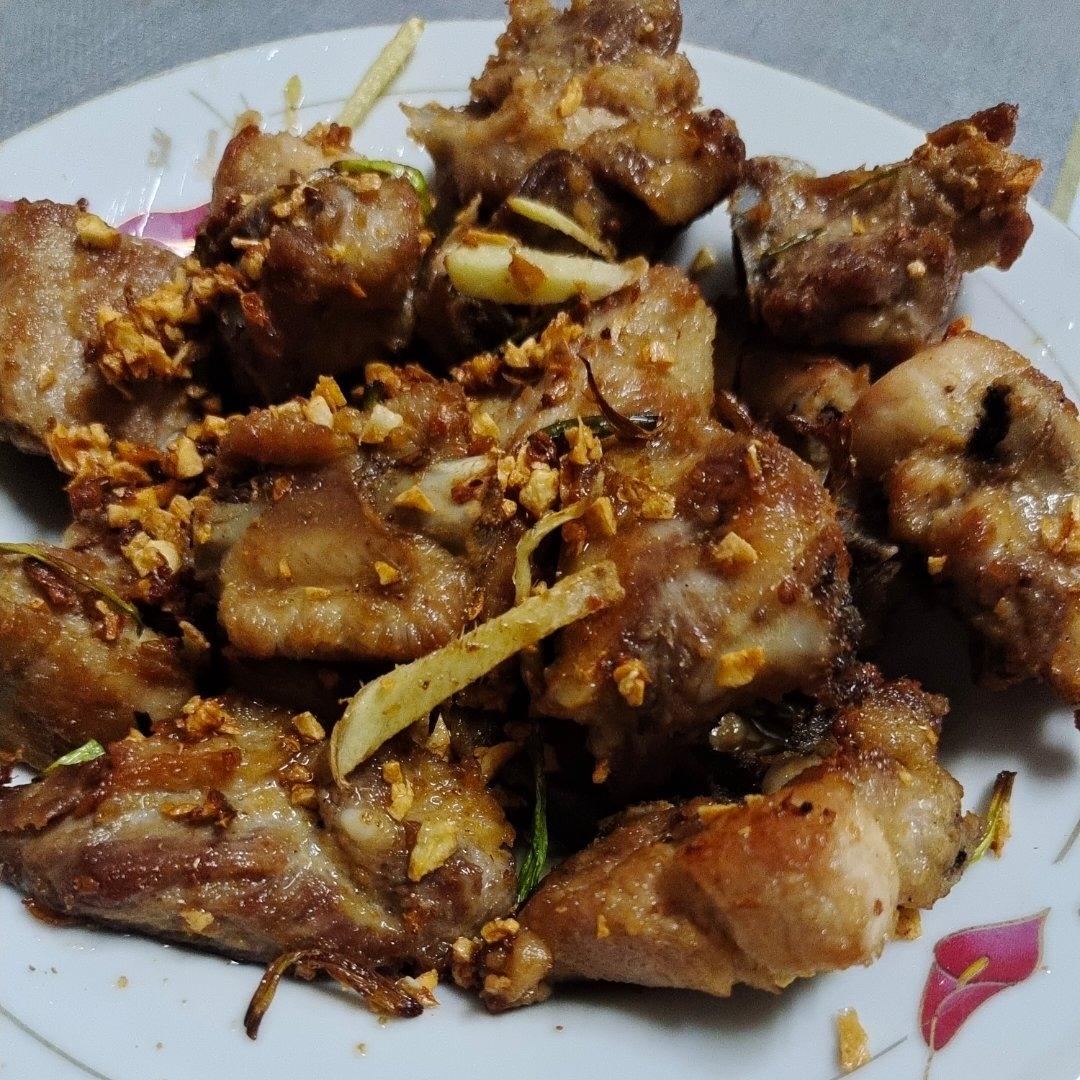 蒜香排骨的正确做法