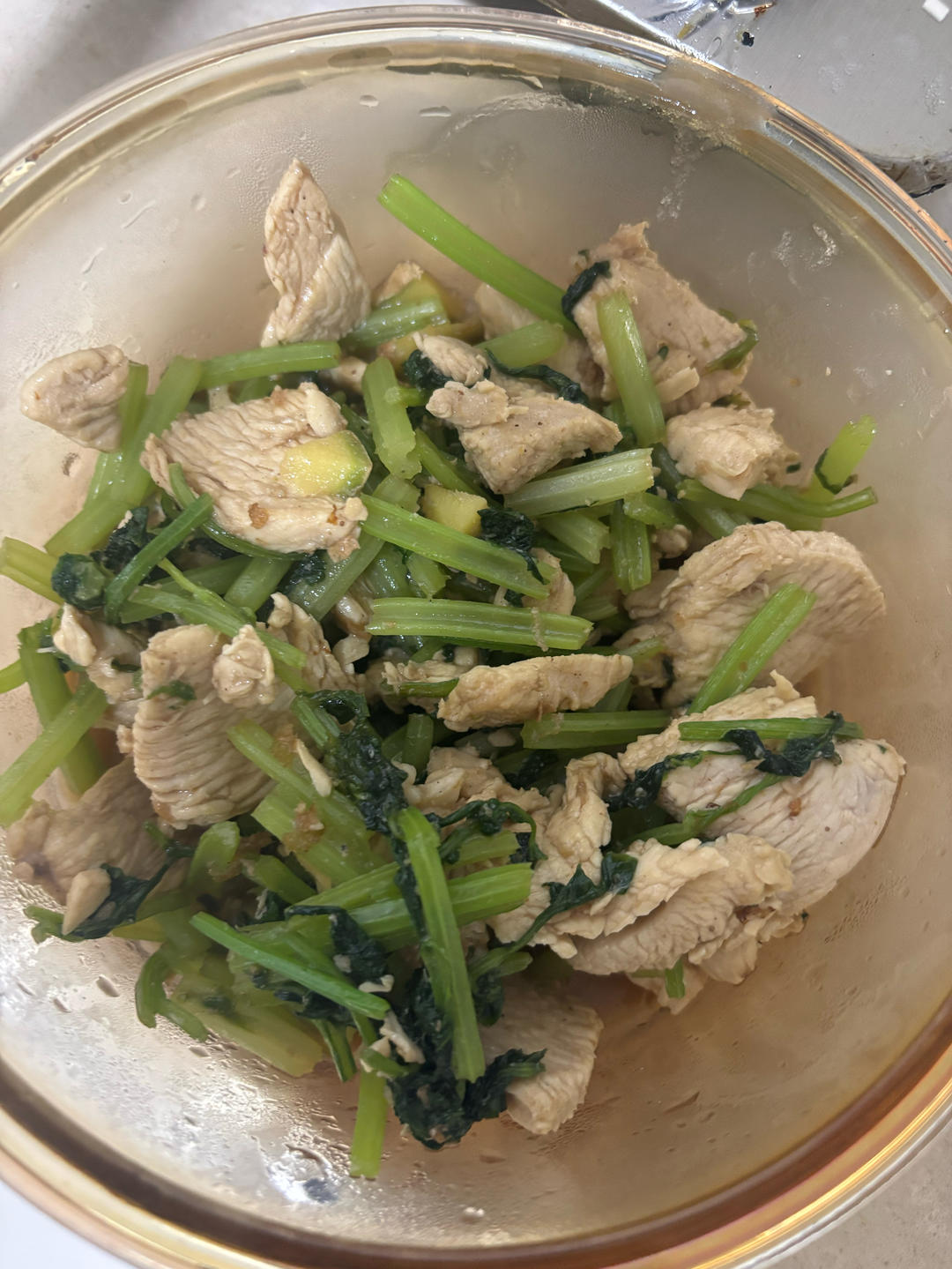 芹菜炒肉