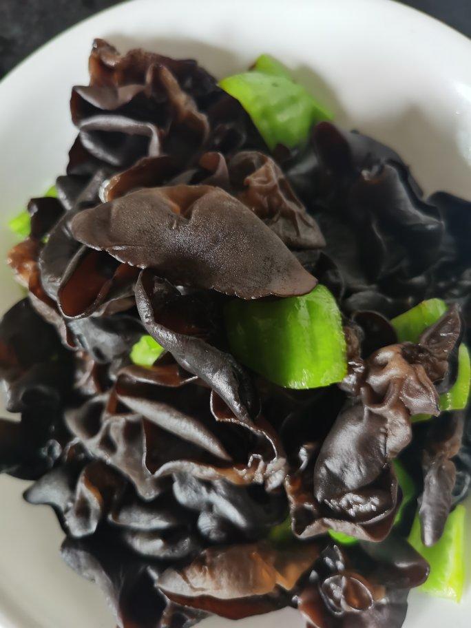 辣椒炒木耳