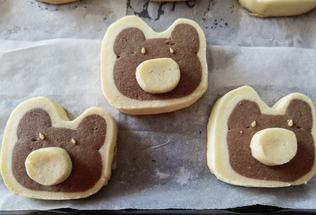 超可爱🉑️巧克力小熊曲奇饼干