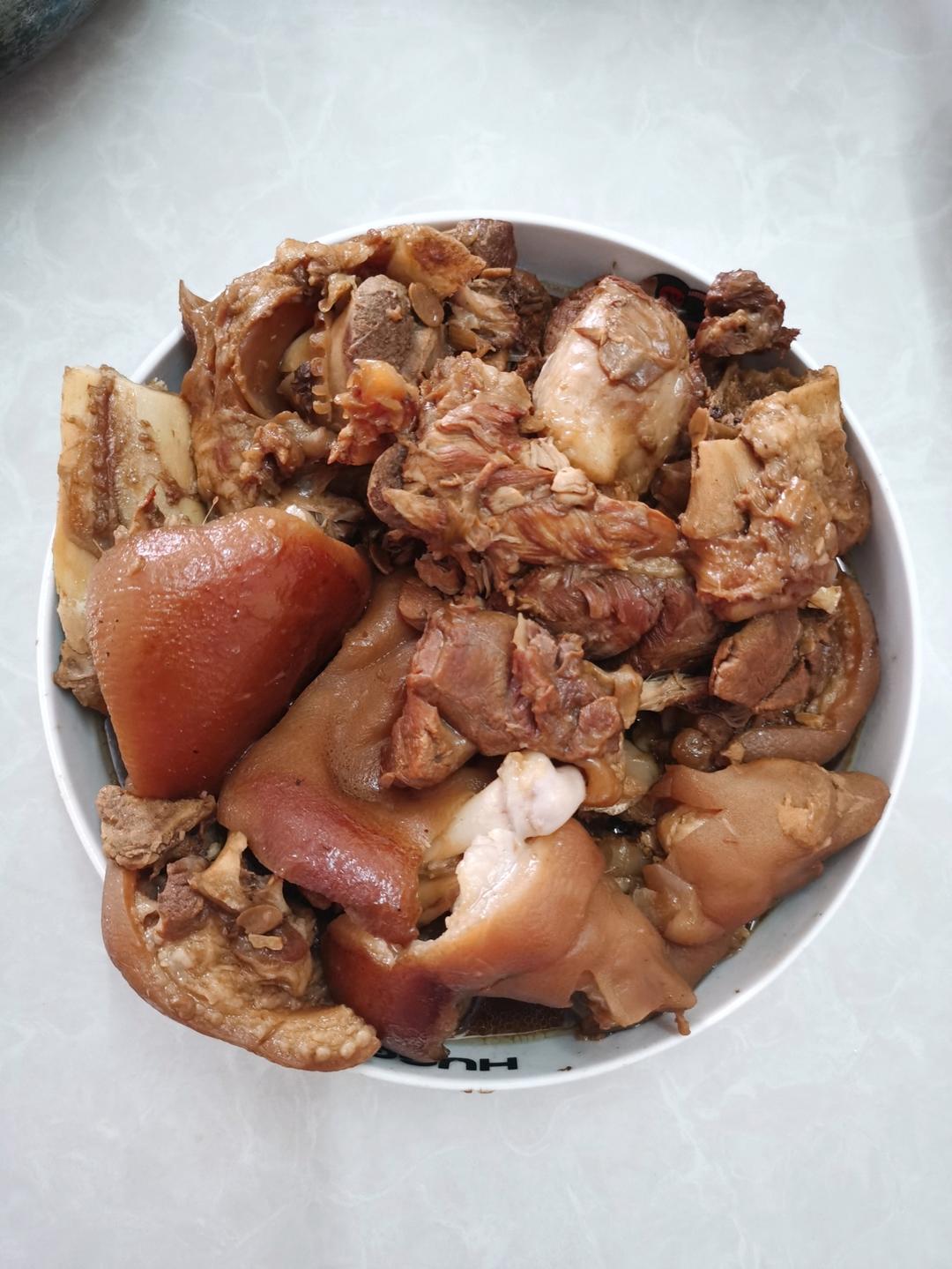 酱香肘子