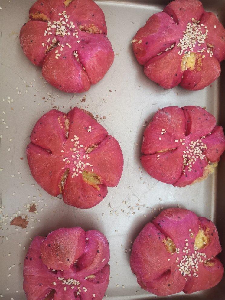 火龙果桃花面包