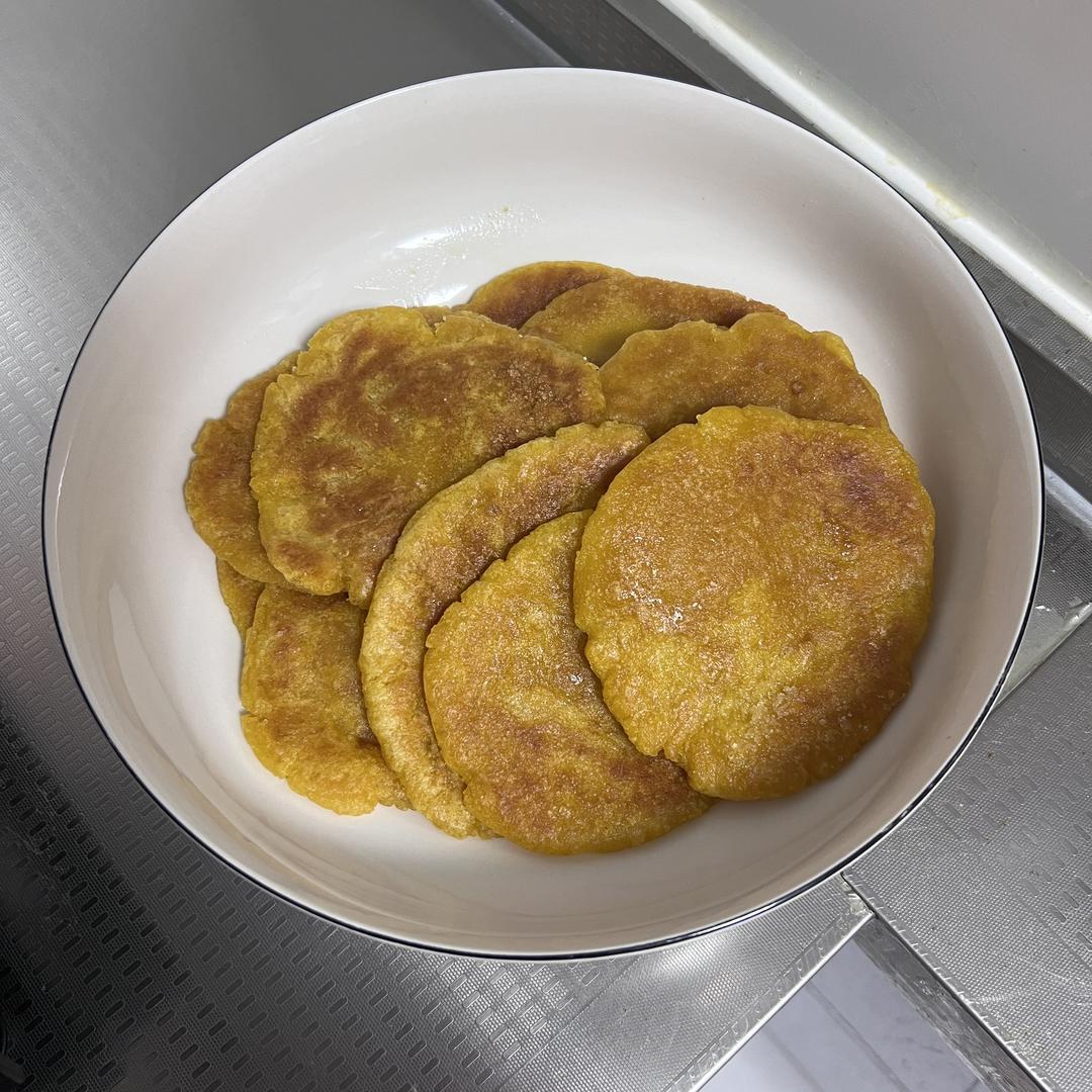 平底锅就能做，香甜软糯的南瓜饼，一次成功