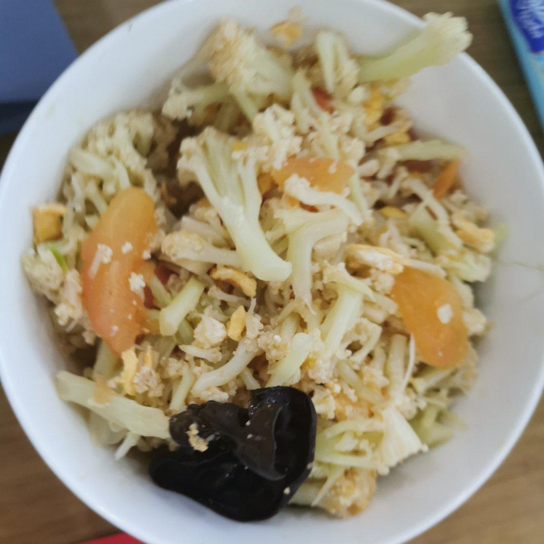 香甜低脂好吃到飞起-花菜木耳炒鸡蛋