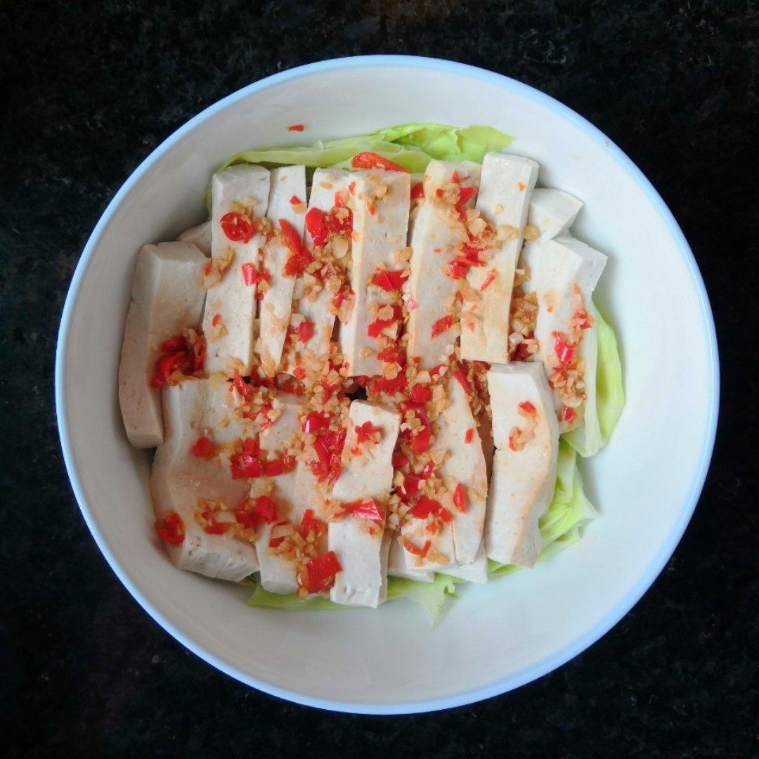 厨师长教你：“剁椒蒸豆腐”的家常做法，看得口水直流