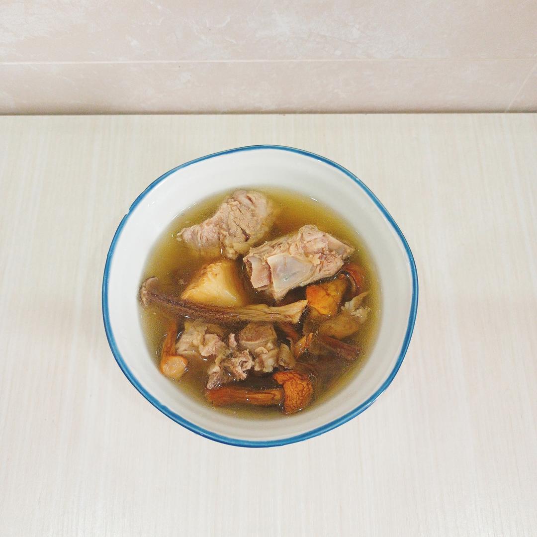 排骨菌菇汤