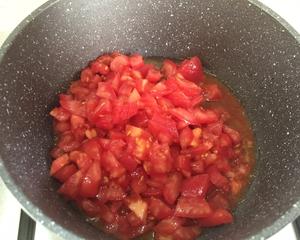 营养丰富的番茄鱼汤(只用加点盐 鲜掉眉毛)的做法 步骤5