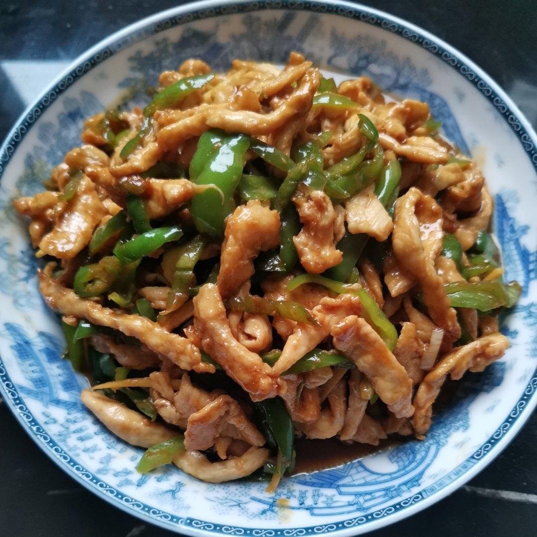巨好吃的青椒炒鸡胸肉丝，超下饭
