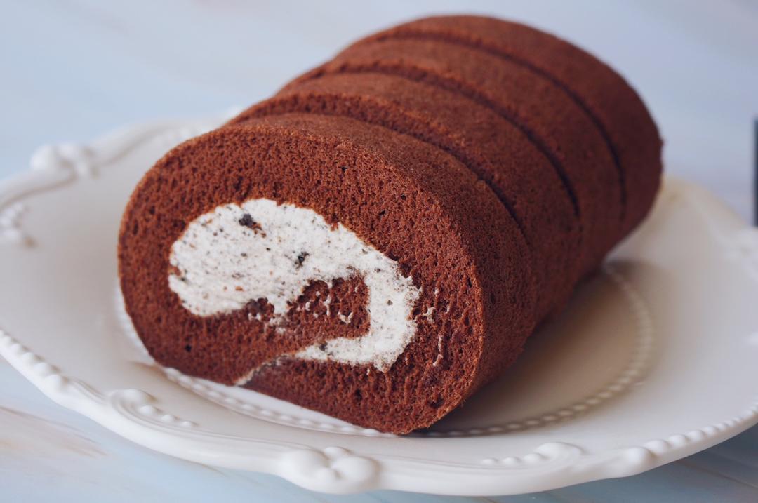 vi小厨做的奥利奥咸奶油巧克力卷 奥利奥可可蛋糕卷 烧仙草奶茶 蛋糕