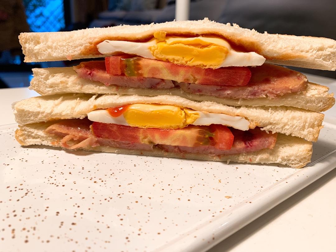 火腿蛋芝士三明治