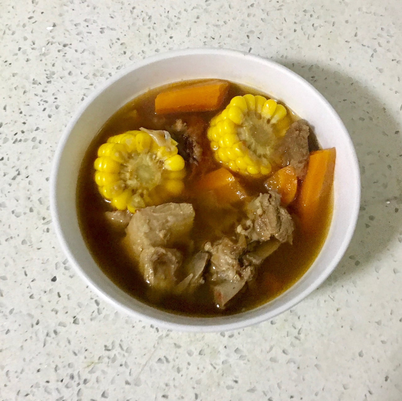 排骨胡萝卜玉米汤