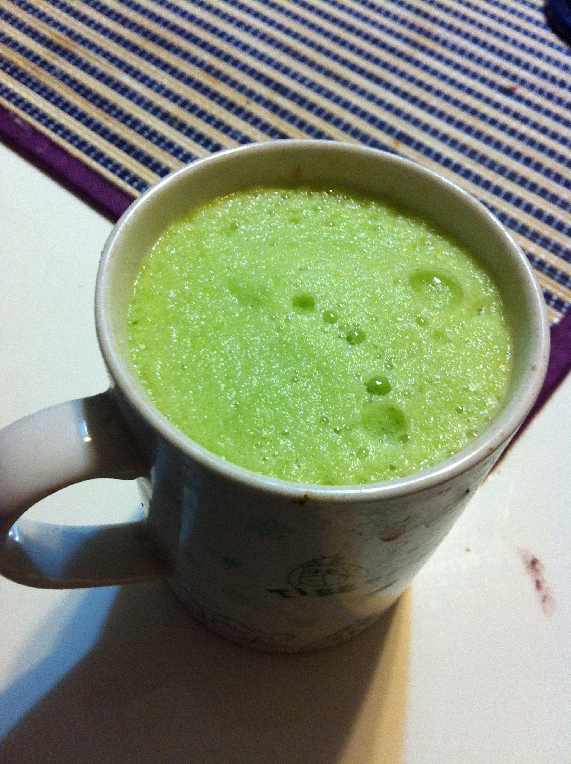 kid老得能喝酒了做的蜂蜜苦瓜汁