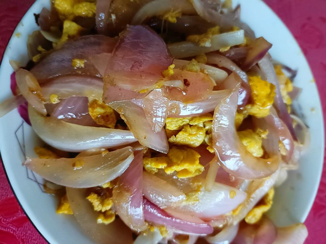 降压防癌的好食材  洋葱炒鸡蛋