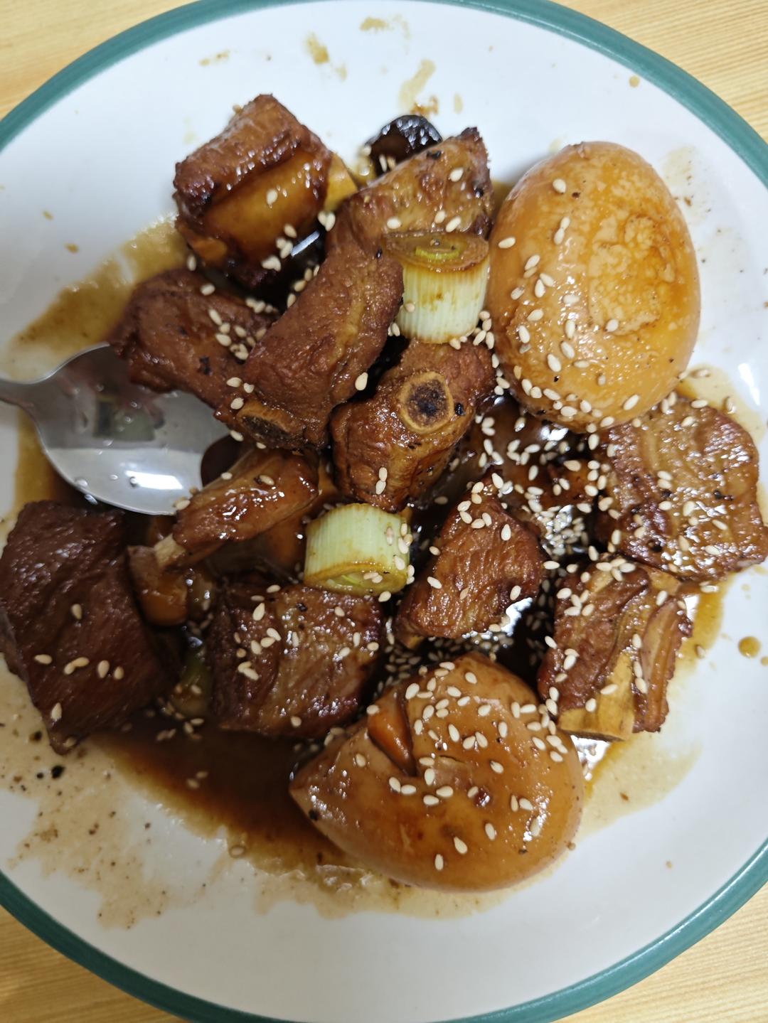 芝麻鸡蛋红烧肉