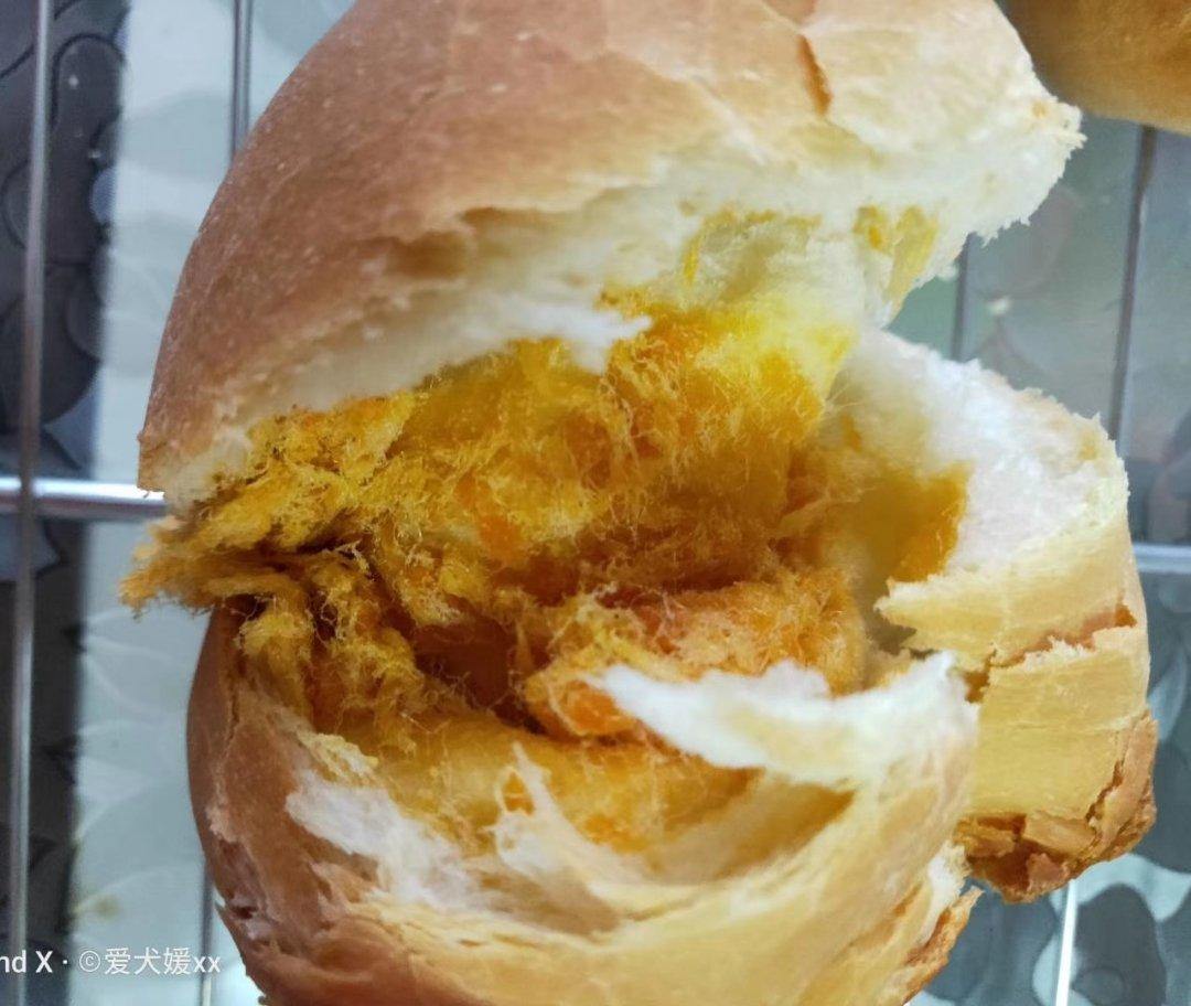 里松外松肉松面包