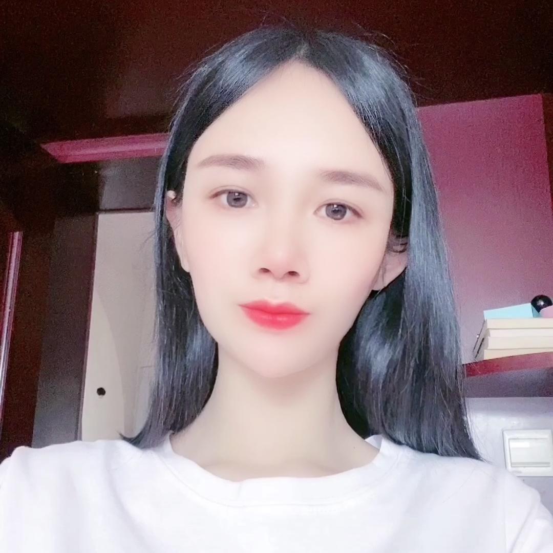 厨房里的小女子