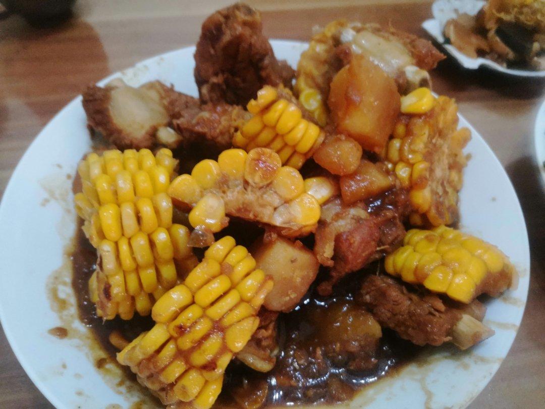 玉米炖排骨